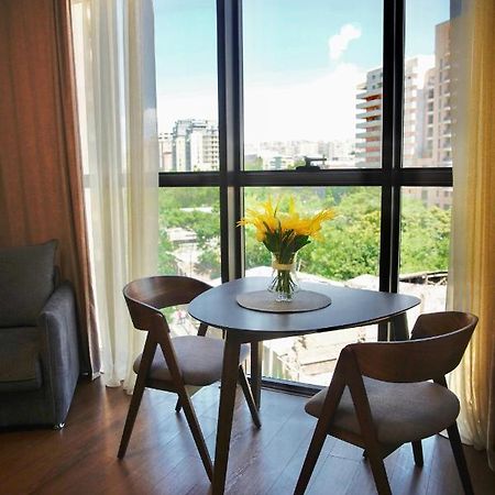 City Center Appartment At Buzand St. 耶烈万 外观 照片
